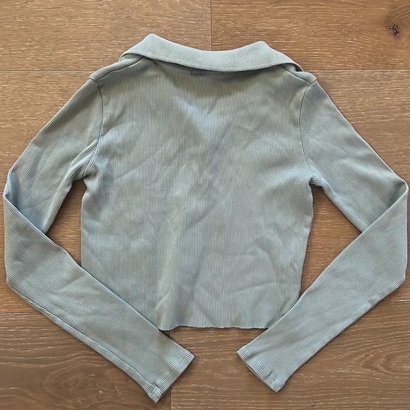 Brandy Melville Long Sleeve Sage Ribbed Green Button Up Top - Picture 2 of 4